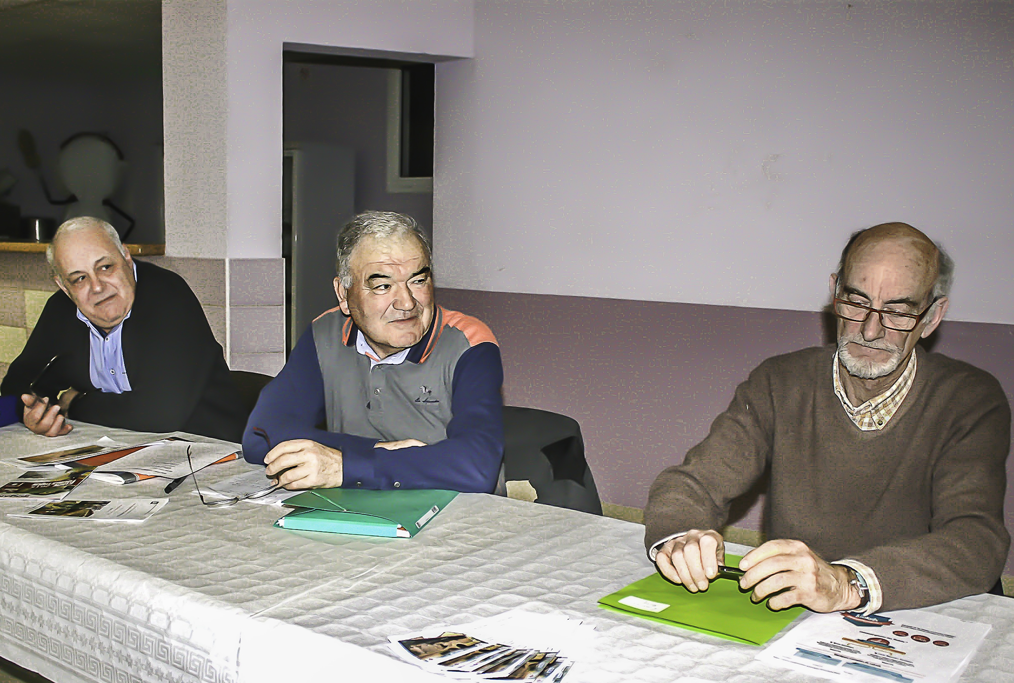 DR J-F Van Ov  Pierre Barrail Michel Duffour et X 040216.JPG