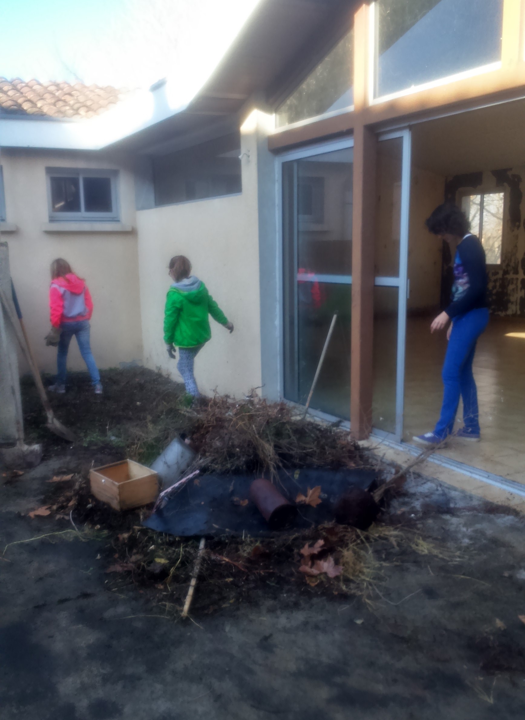 2015-12-06_Amenagement-local-jeunes-ados-Monferran-Saves-02_AC-Delecroix.JPG