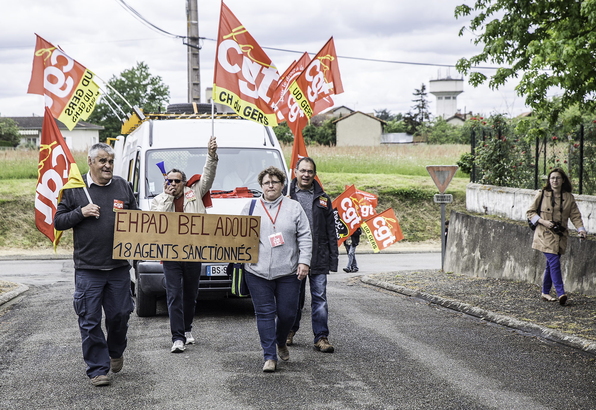 3 Arrivée du cortège à l'Ehpad 1bis 110516.jpg
