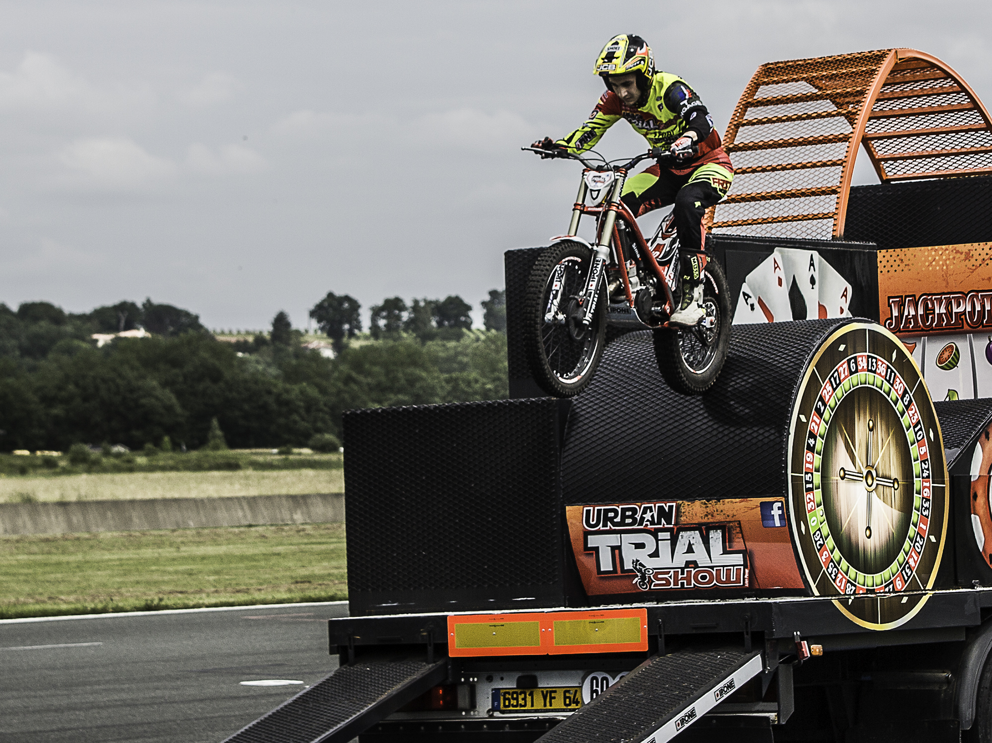 d show trial 1bis 110616.jpg