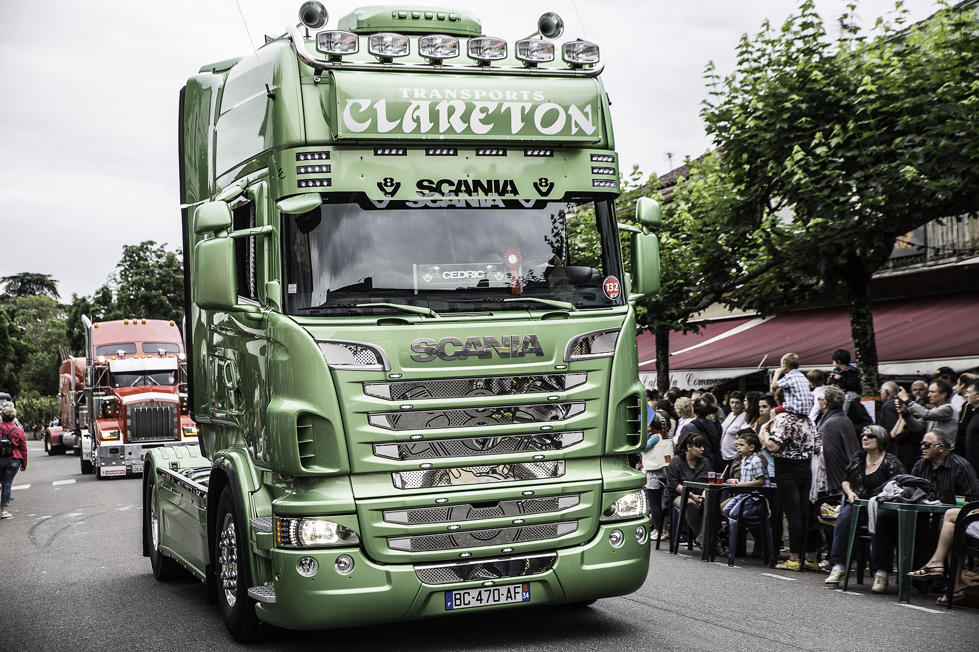 5 parade camions décorés 1bis 110616.jpg