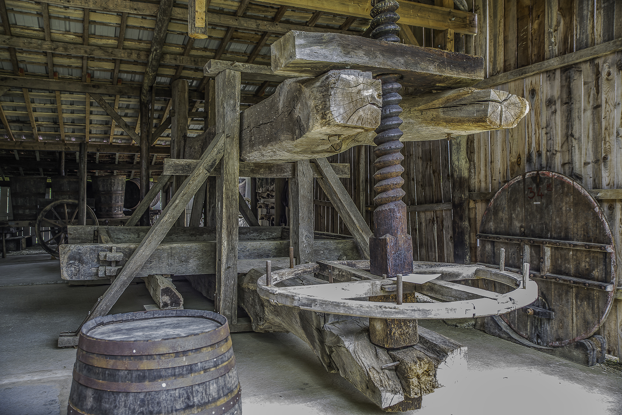 10 Face au pPressoir à taissons 1bis 220616.jpg