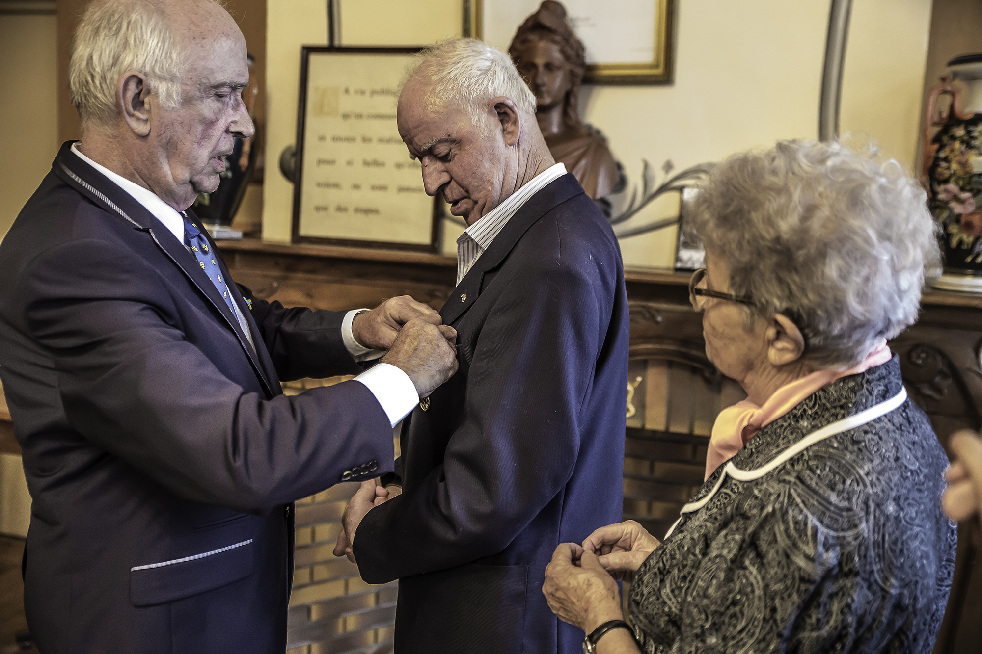 6 Remise médaille par Pierre Fronty 1bis 240616.jpg