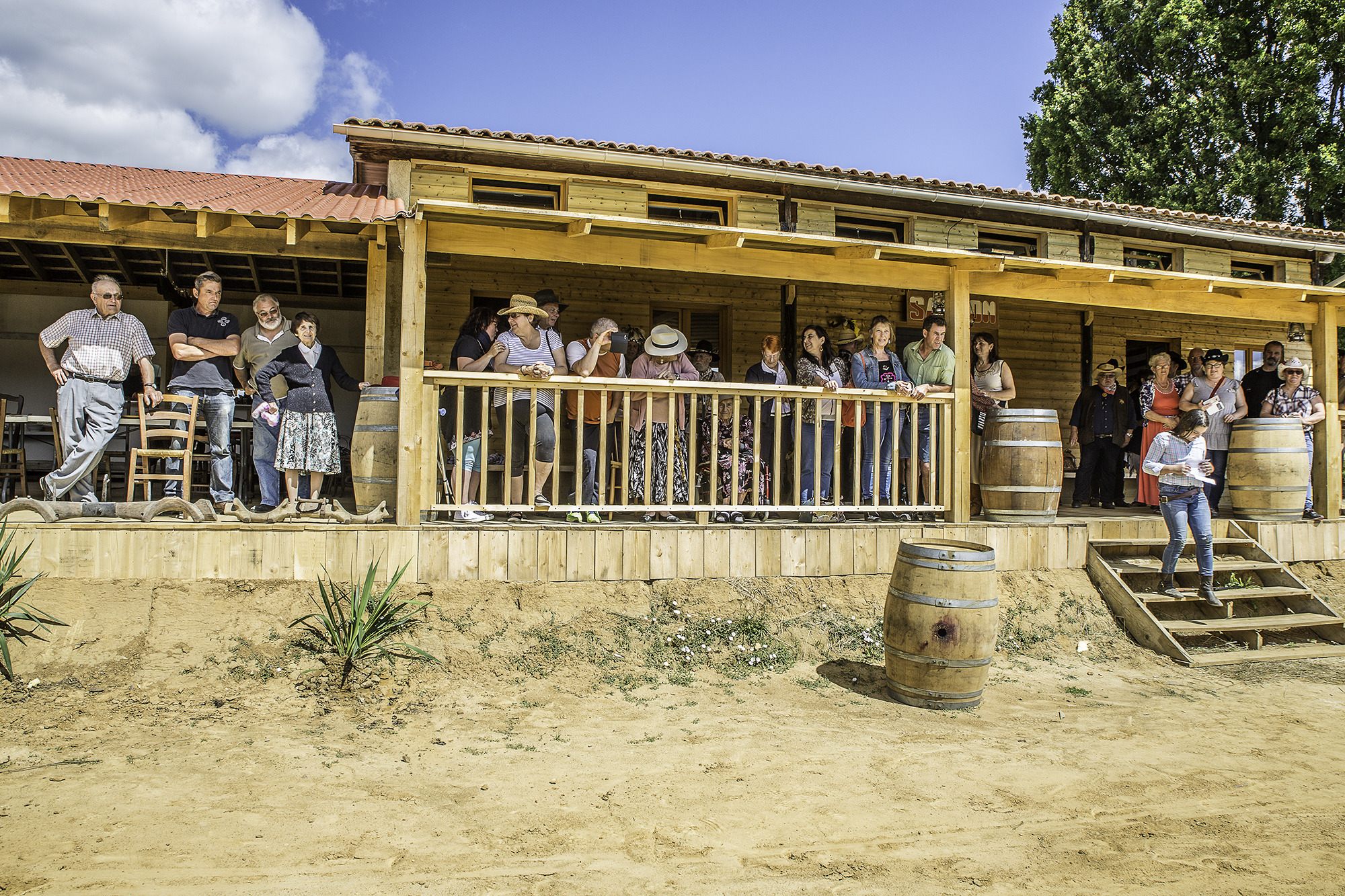 3 Le saloon et la cantina 1bis 030716.jpg