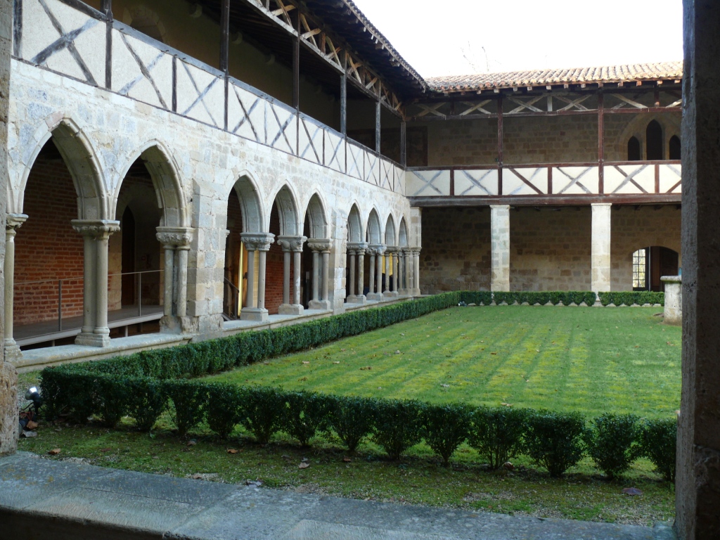 Cloître de Flaran.JPG