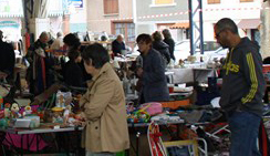 vide grenier.jpg