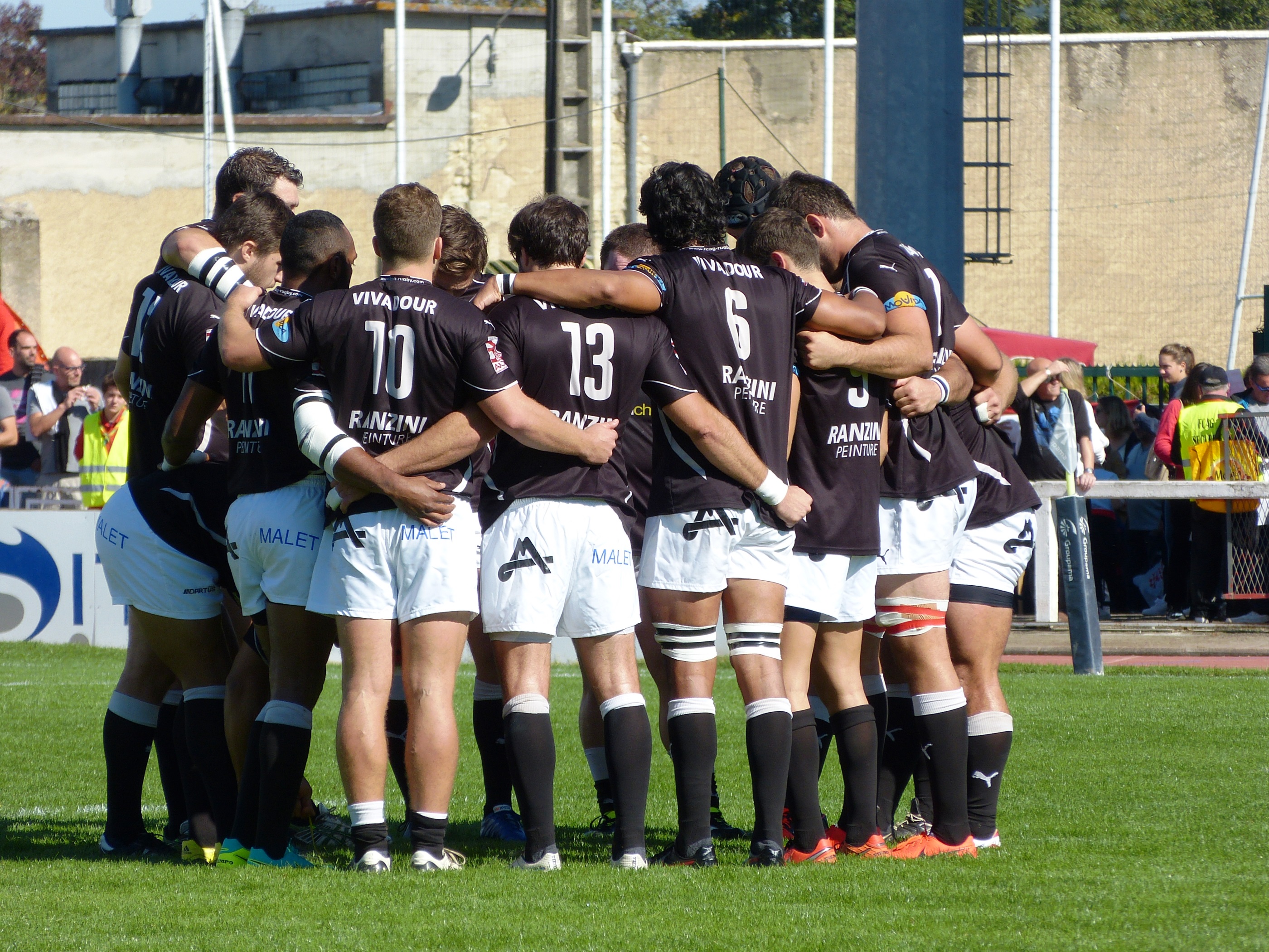 avant match joueurs du FCAG.JPG