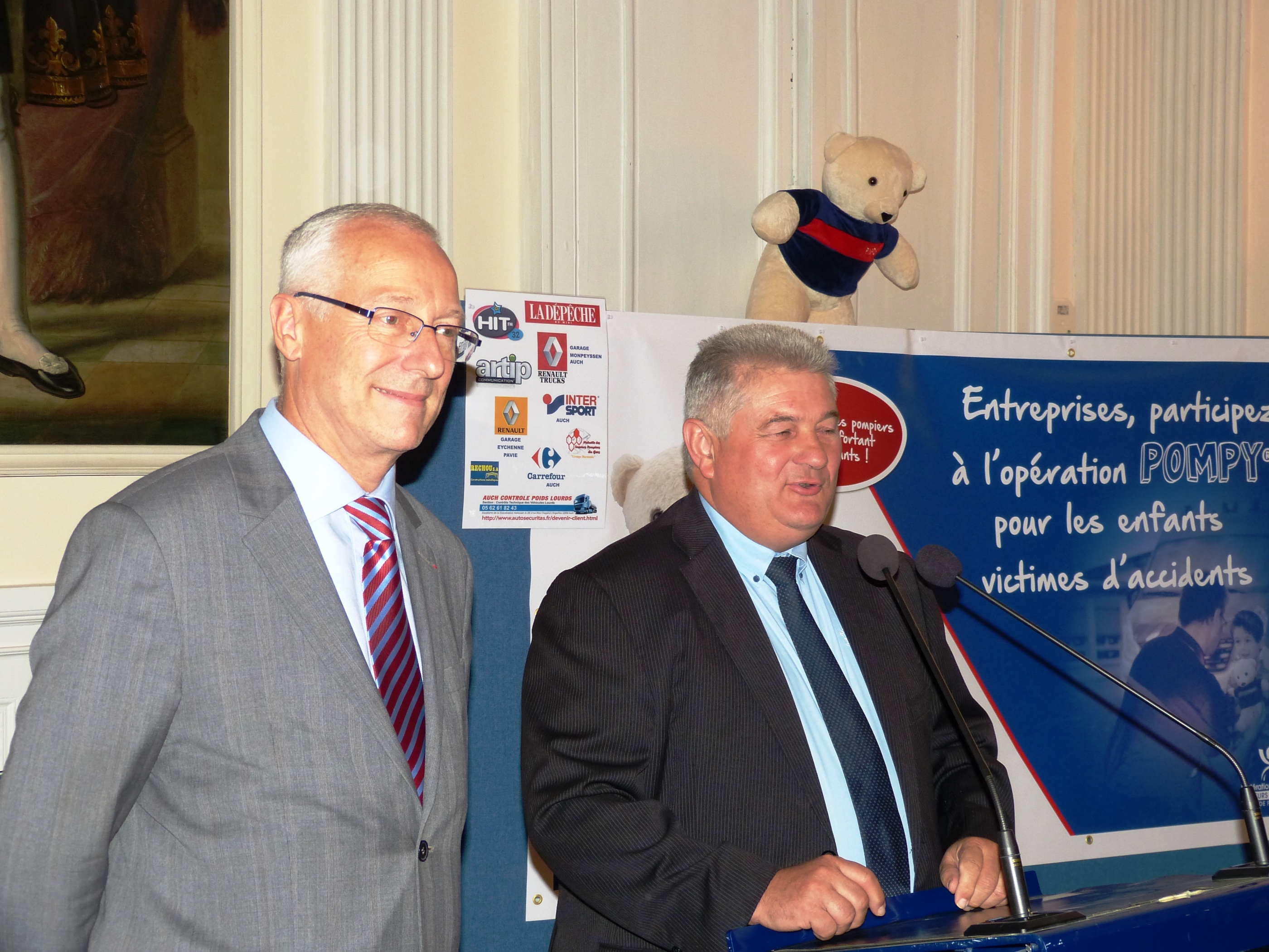 Préfet et Bernard Gendre.JPG