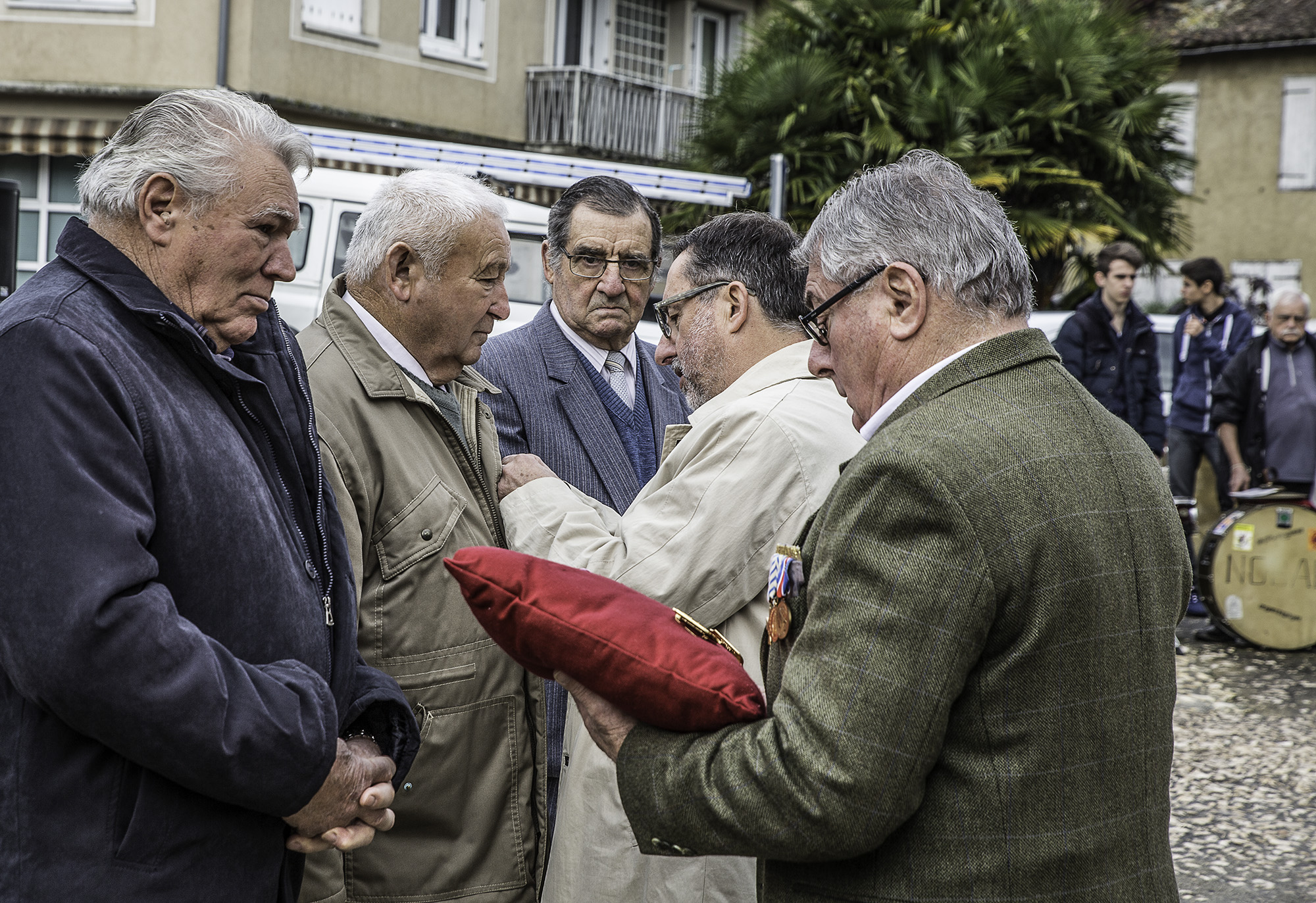 8 Michel Lucère reçoit le TRN 1bis 111116.jpg
