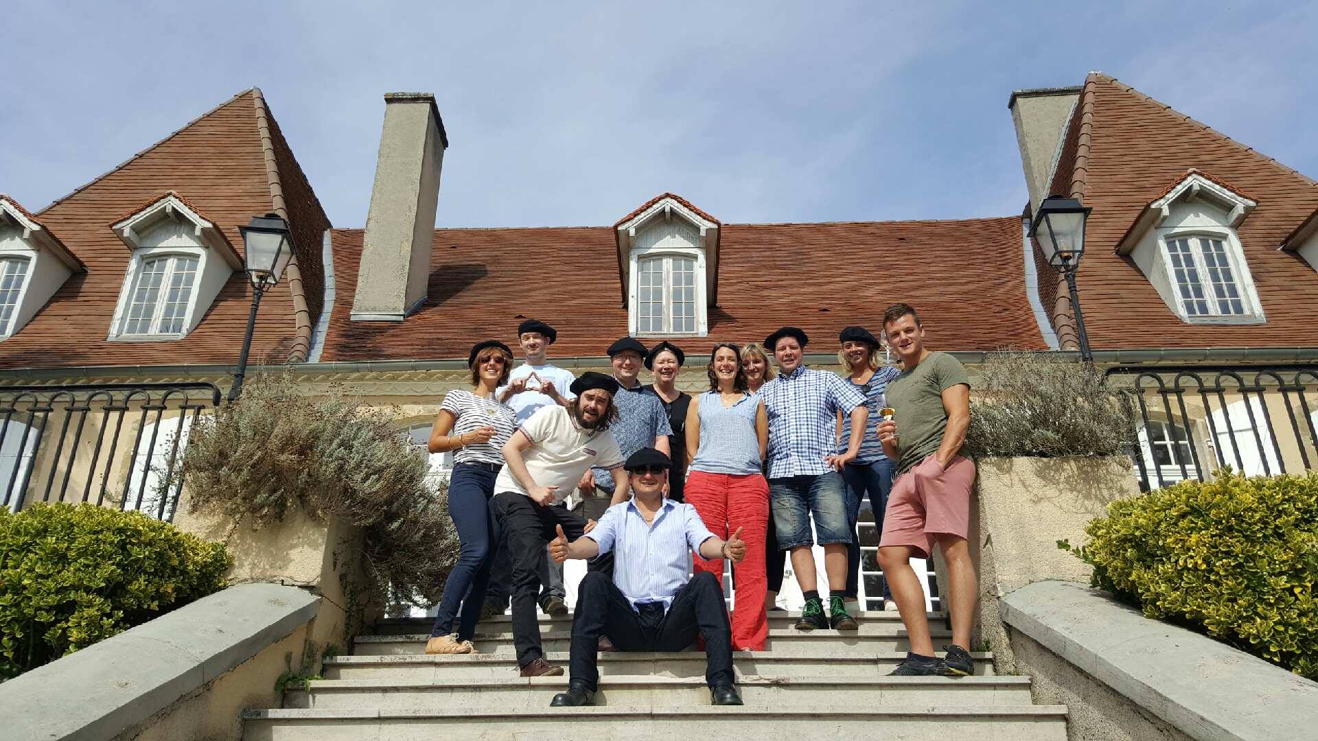 CROUSEILLES RESTAURATEURS ET SOMMELIERS ANGLAIS.jpg