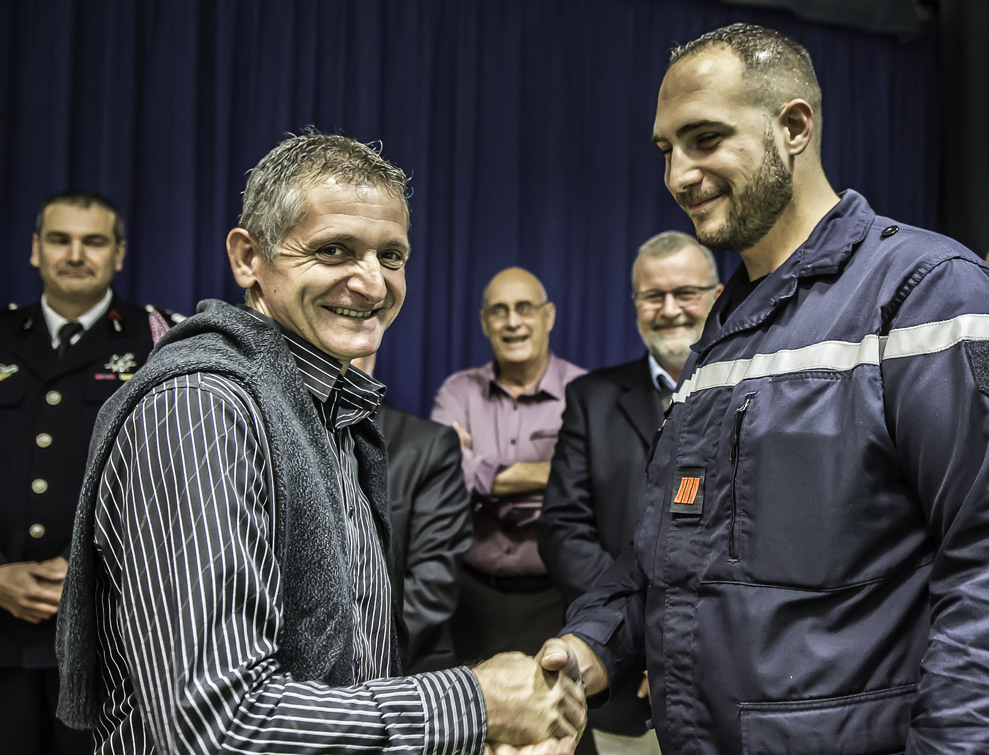 14 Mickael Penotti reçoit ses galons de caporal-chef 1bis 261116.jpg