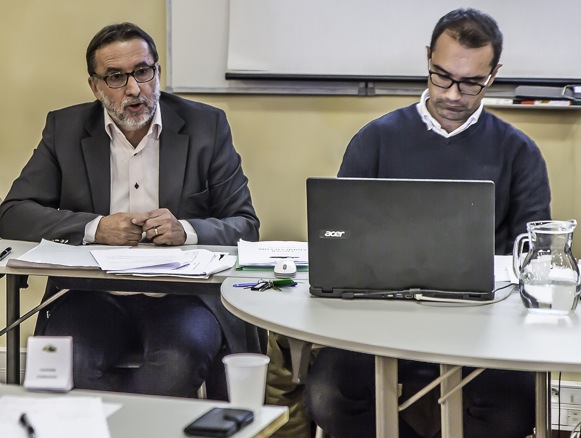 2 Christian Peyret fait l'histoire de la piscine de N à droite Loïc Bombelli dircteur CCBA 1bis061216.jpg