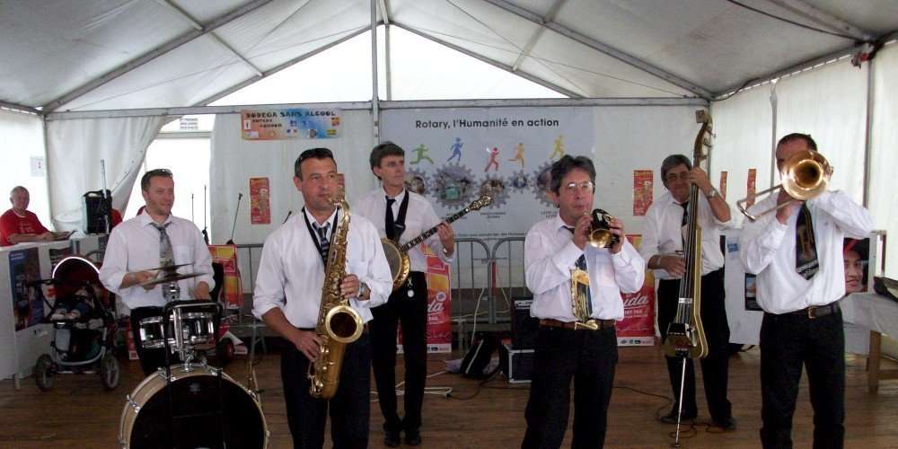 le-cocktail-jazz-band-donne-un-concert-dimanche-a-l-eglise-de-belloc-saint-clamens.jpg