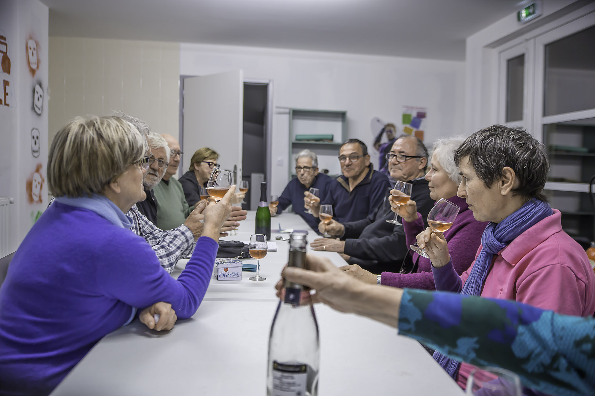 4 Les bouteilles sont vides et l'ambiance excellente 1bis 091216.jpg