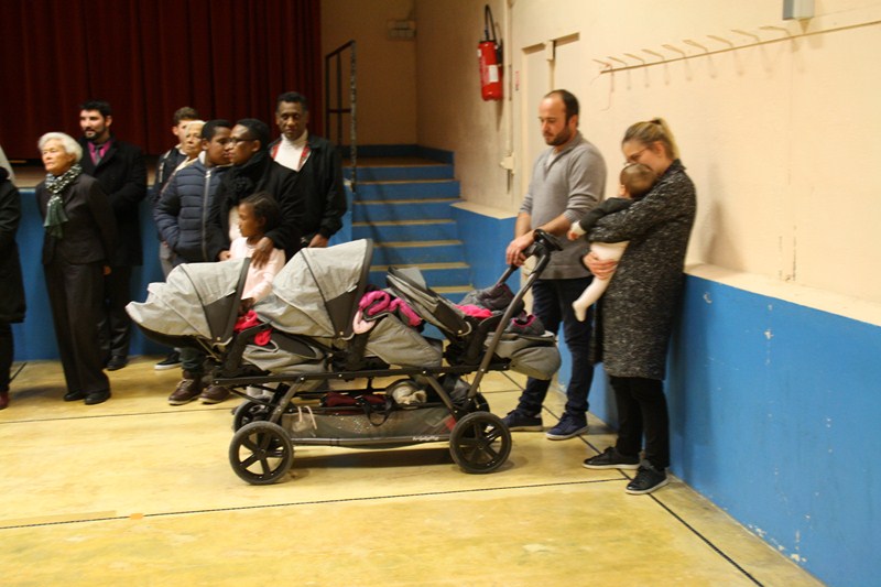 Laura et Damien Sorbet et leurs enfants.JPG
