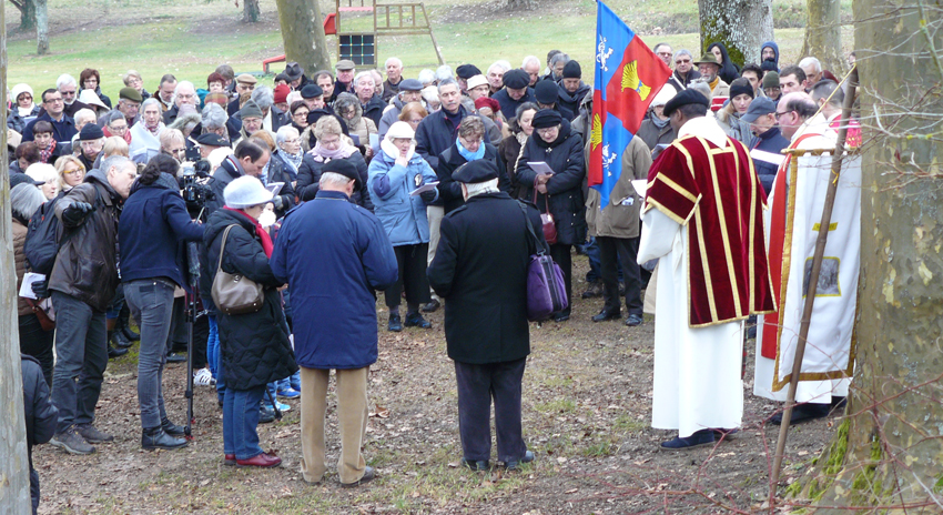 Pélerinage St Fris 2.jpg