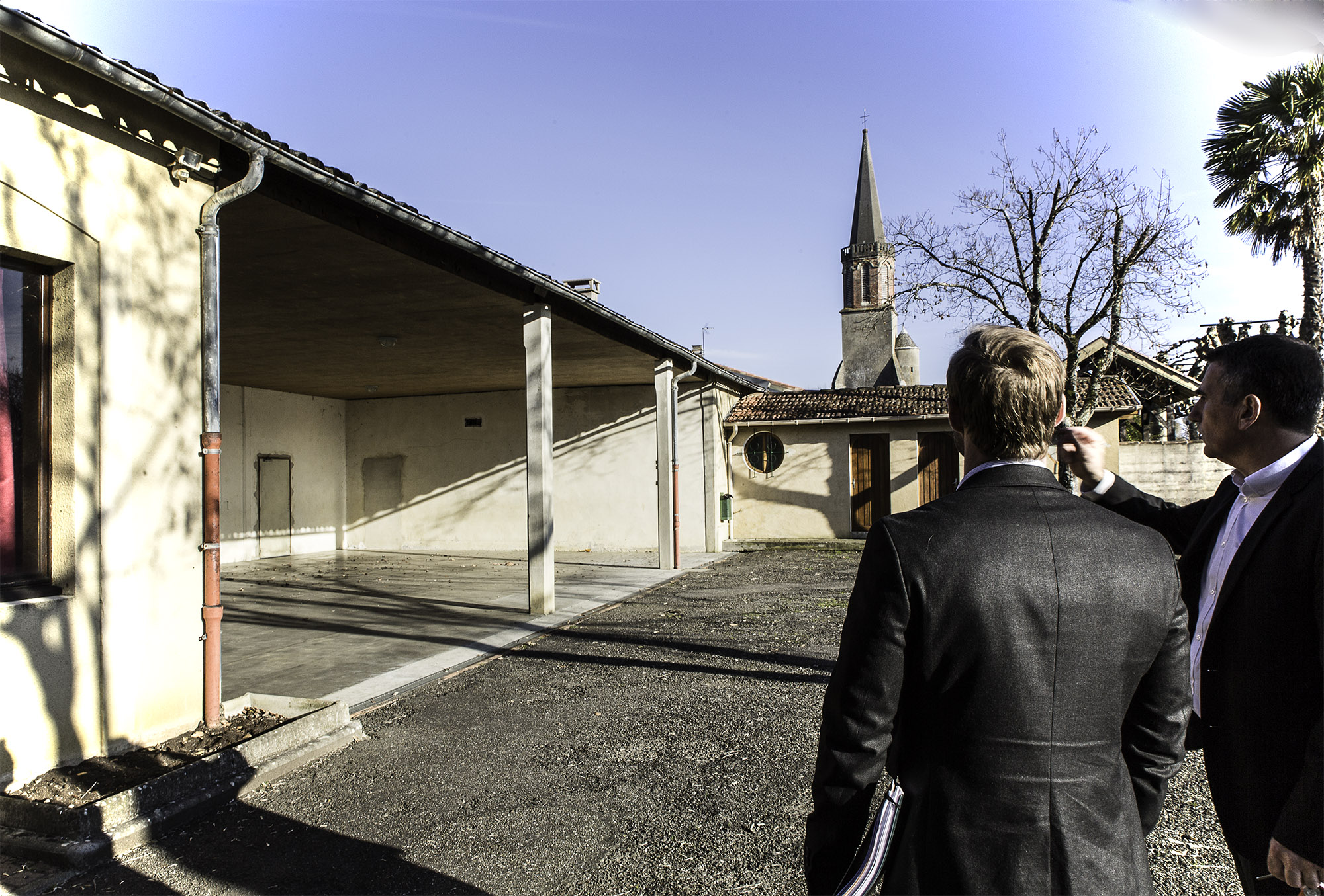 5 Le préau de l'ancienne école et l'église 1bis 270117.jpg