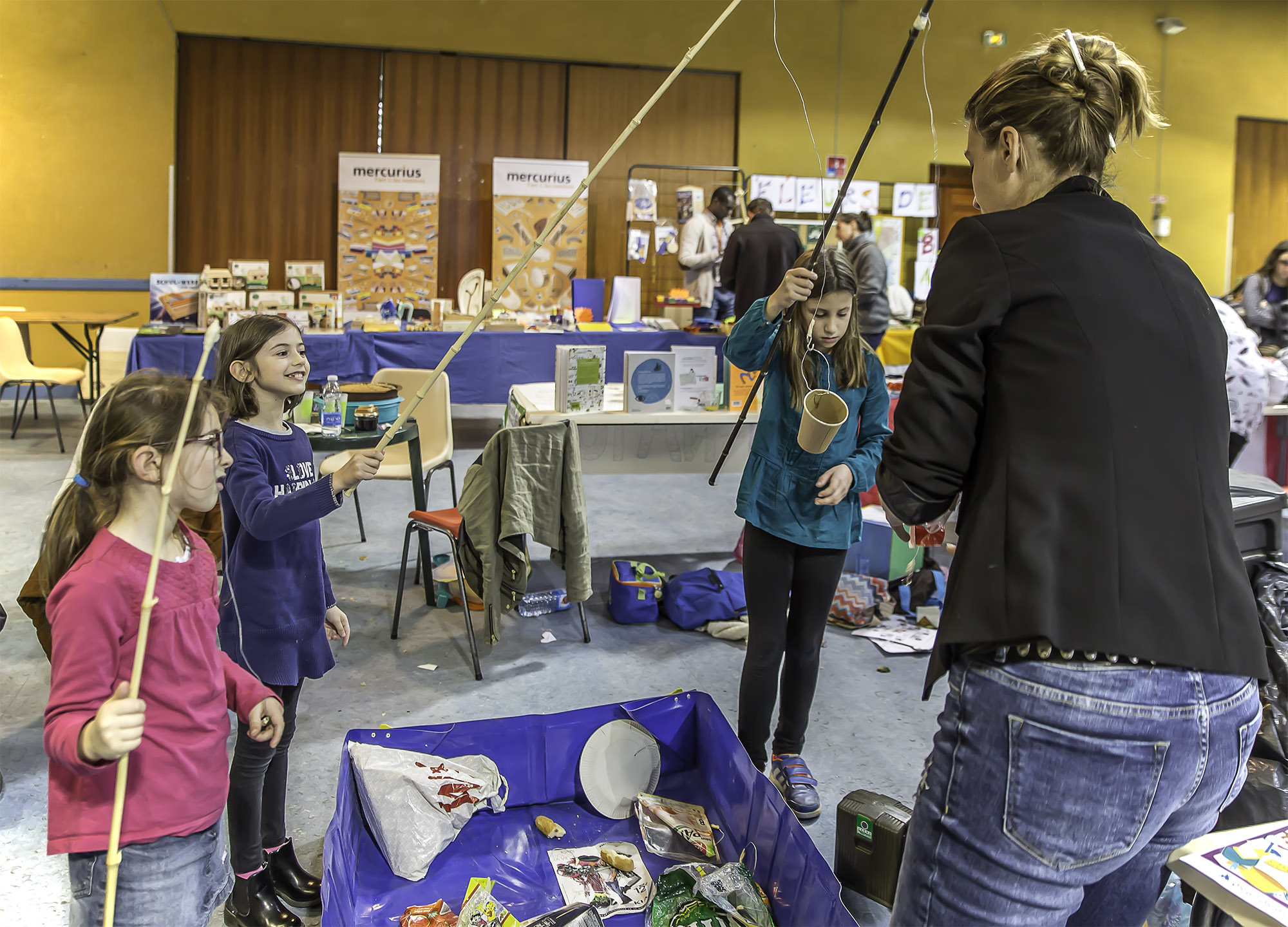 5bis la pêche au stand du Sictom avec Muriel Debets 1bis 050217.jpg