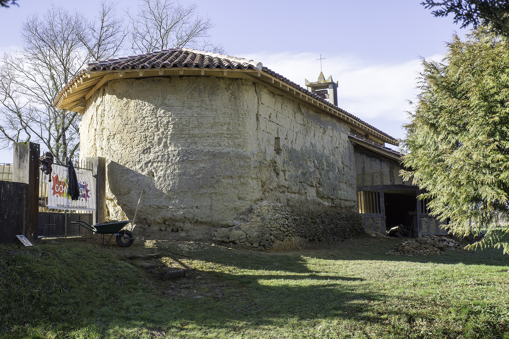 1 La chapelle vue de la reoute 1bis 140217.jpg