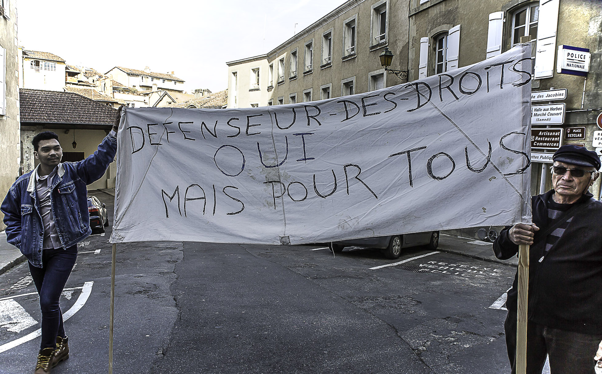 3 Déploiement de la banderole 1bis 210217.jpg
