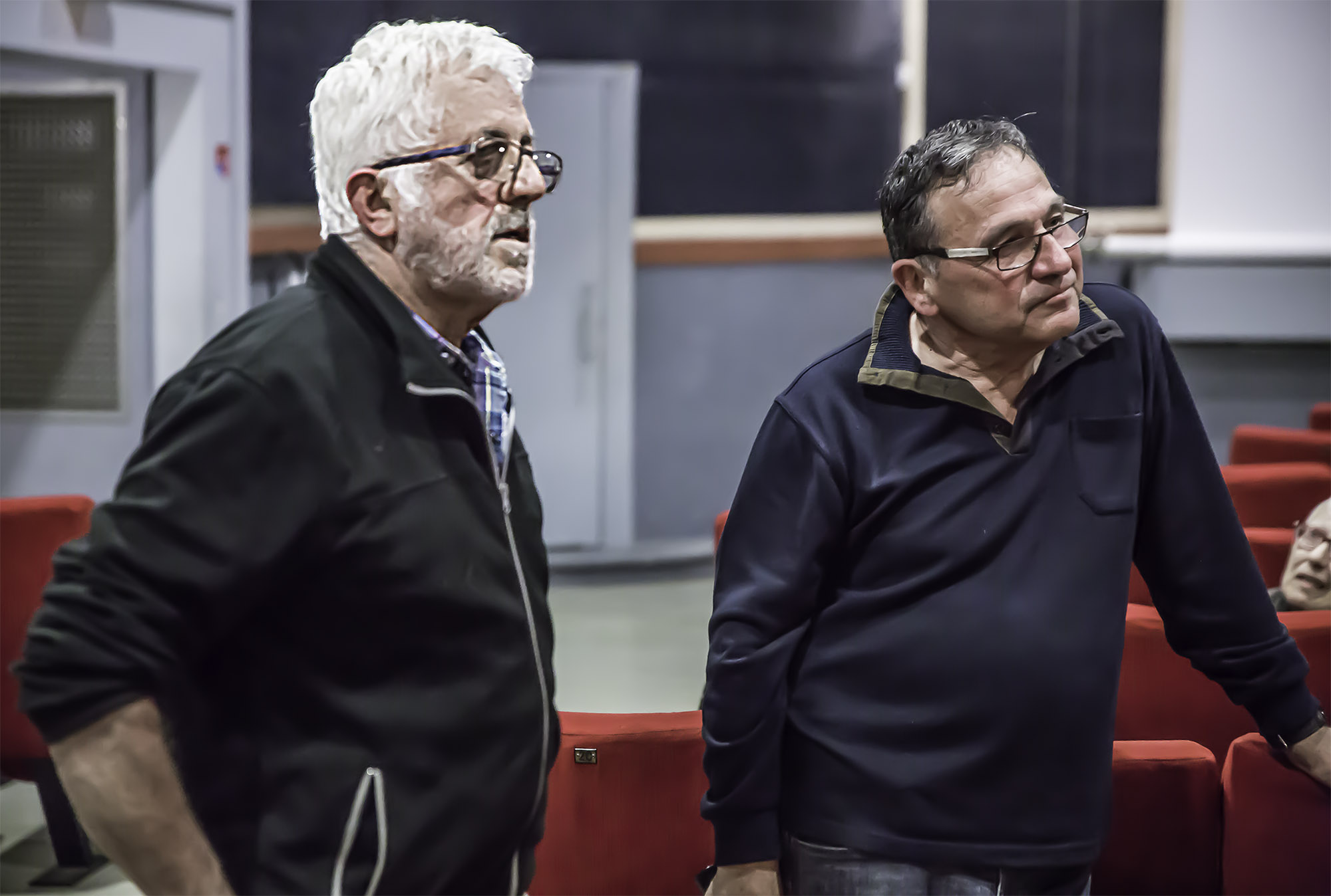 3 Guy Dutirou et Jean-Paul Sempé écoutent une question 1bis 150317.jpg