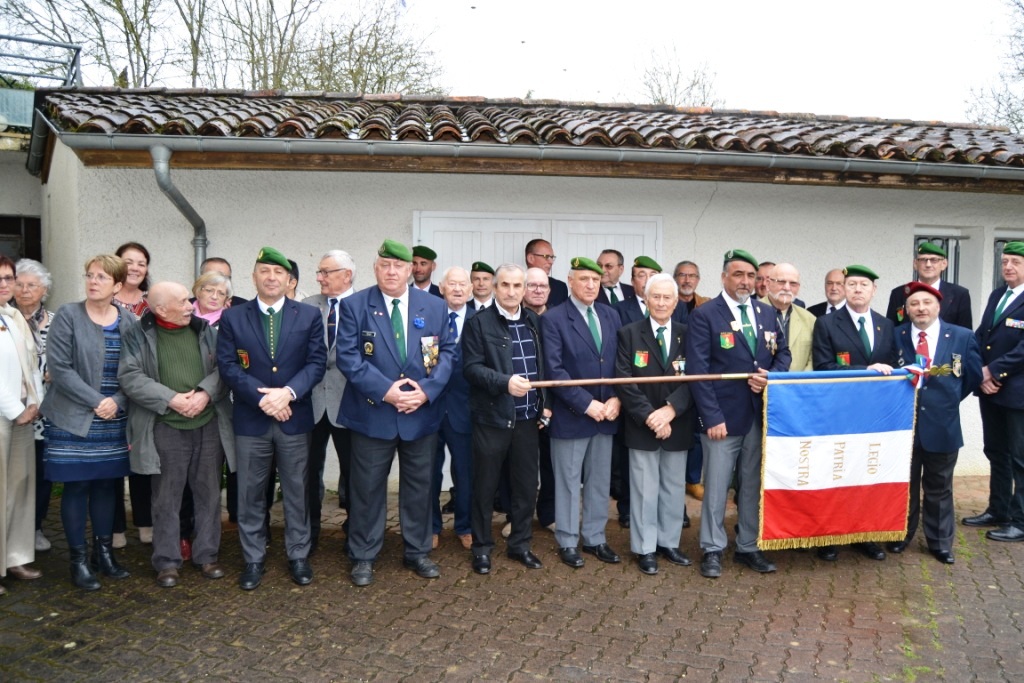 légion et 19 mars 011.JPG