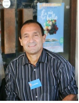 RISCLE  MEDIATHEQUE GUY CESPEDES Photo salon .jpg