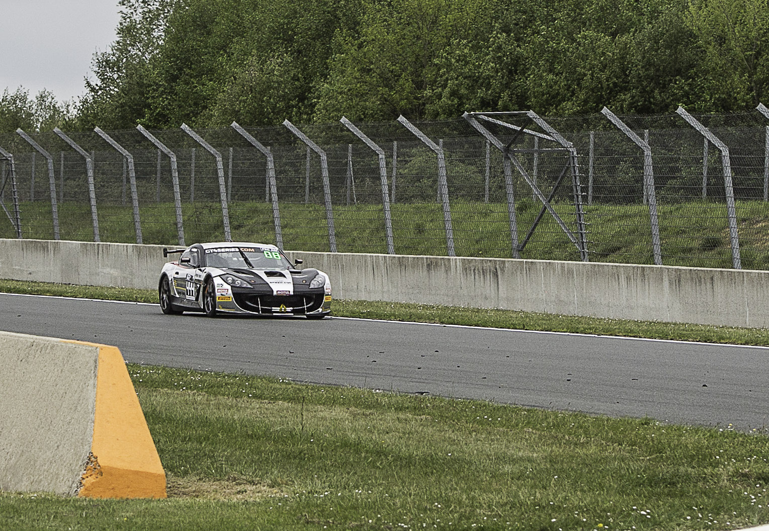 3 Qualif 444 Ginetta G55 GT4  de Speed Car 1 150417.jpg