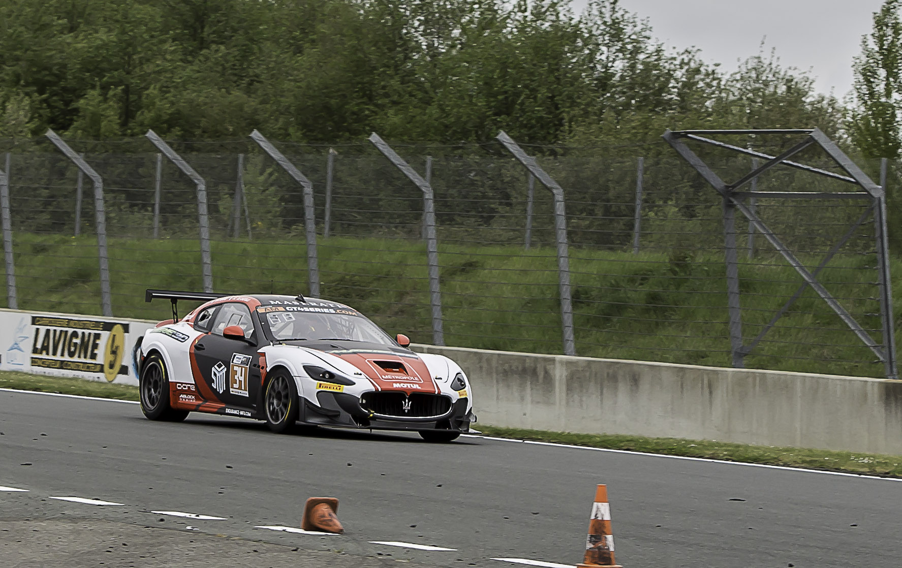 2 Qualif 34 Maserati Gran Turismo de Gemo Motorsport 1bis 150417.jpg
