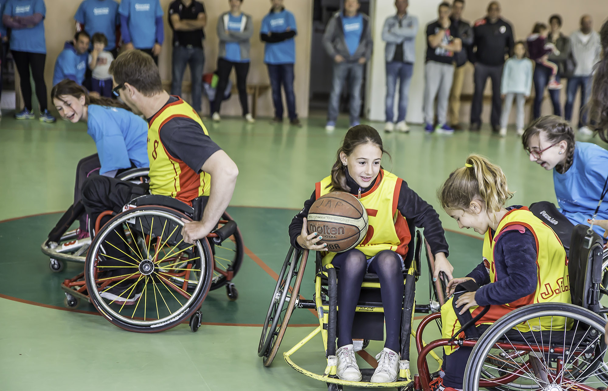 1 Basket fauteuil handicapés et valides 1bis 150417.jpg