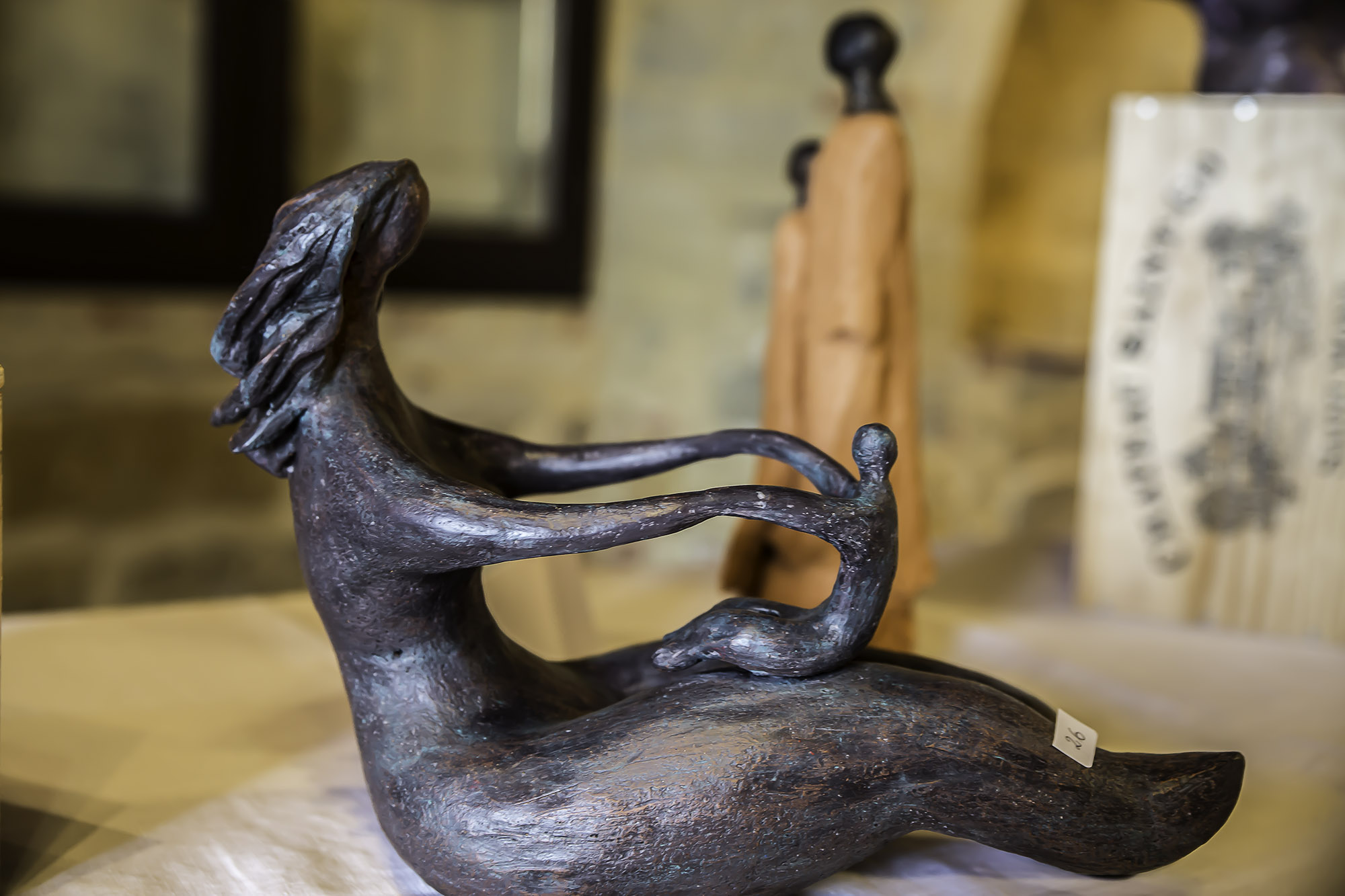 8 Statue femme et enfant 1bis 050517.jpg