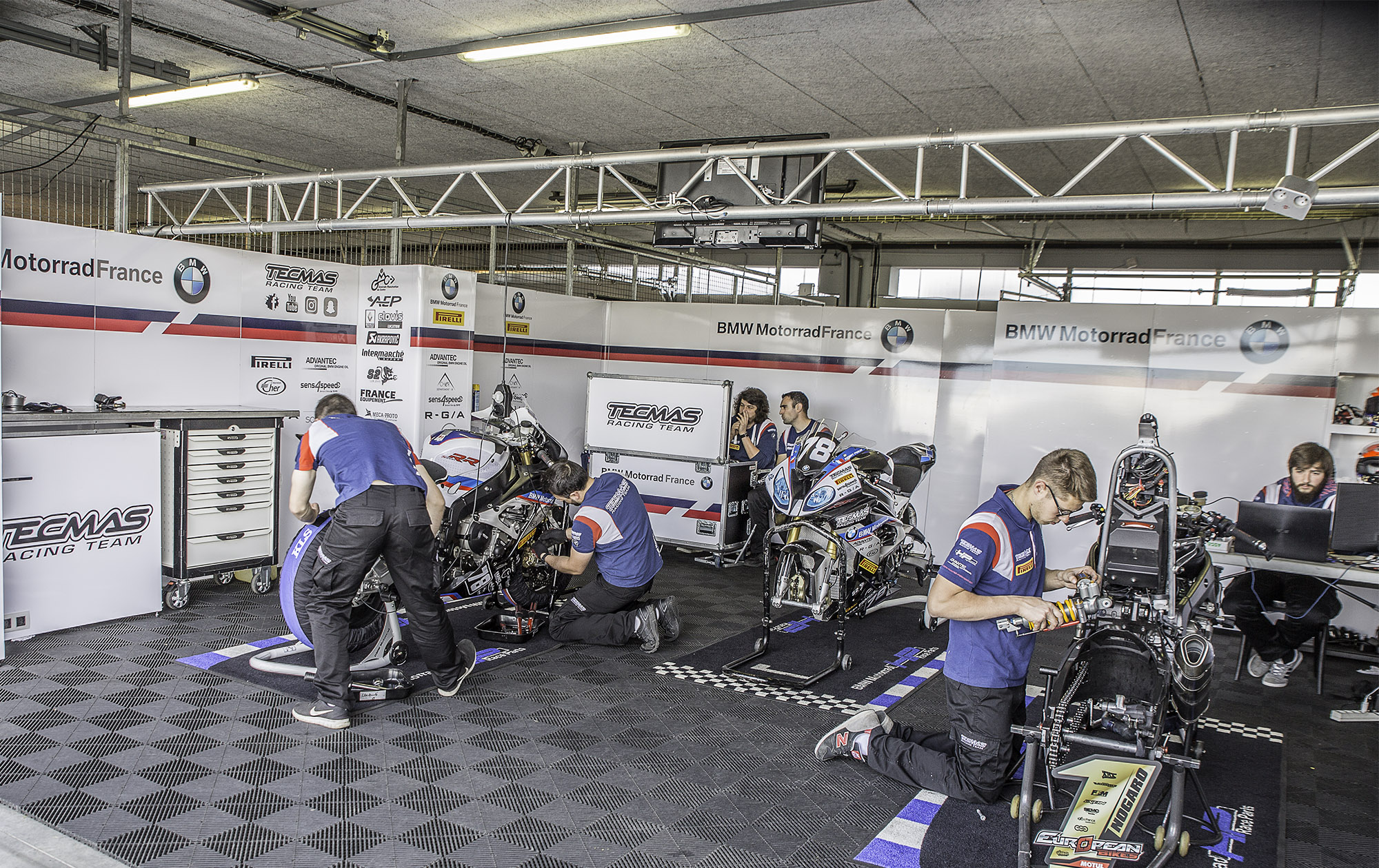 6 Chez Tecmas Racing team 1bis 060517.jpg