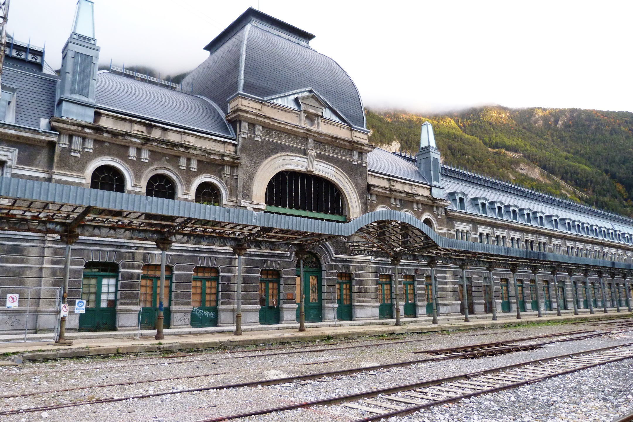 GARE DE CANFRANC.jpeg