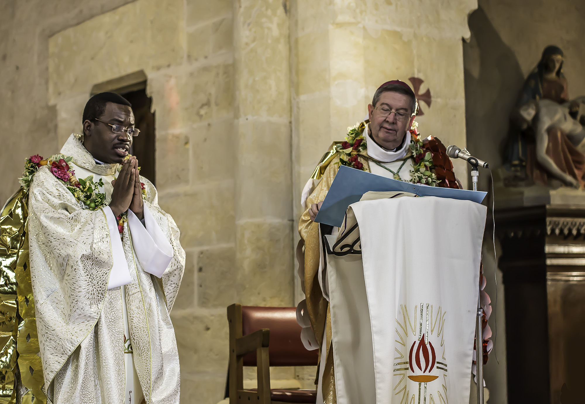 11 Renouvellement des promesses de l'ordination 1bis 210517.jpg