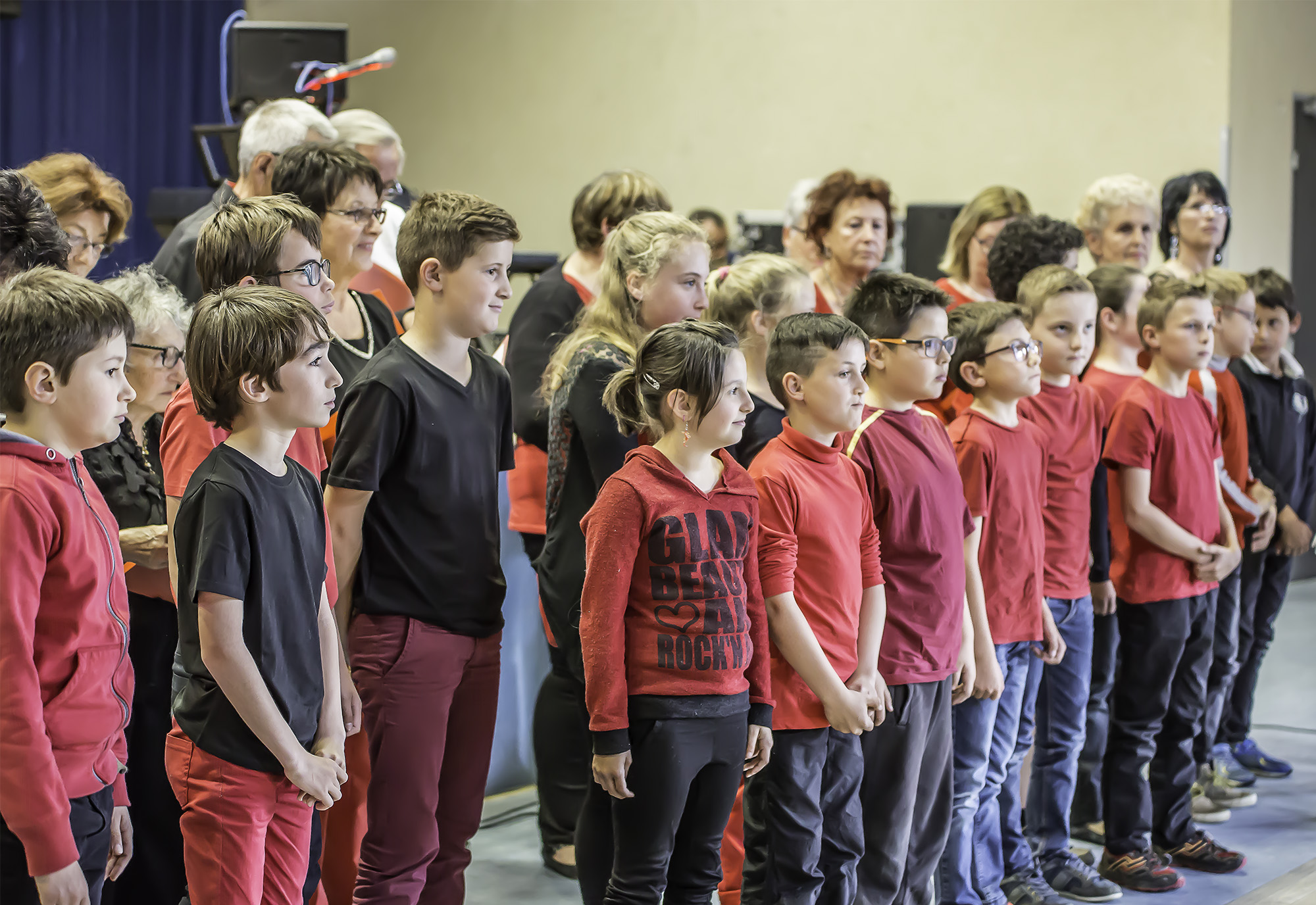 1 Les enfants de l'école du Houga 1bis 200517.jpg