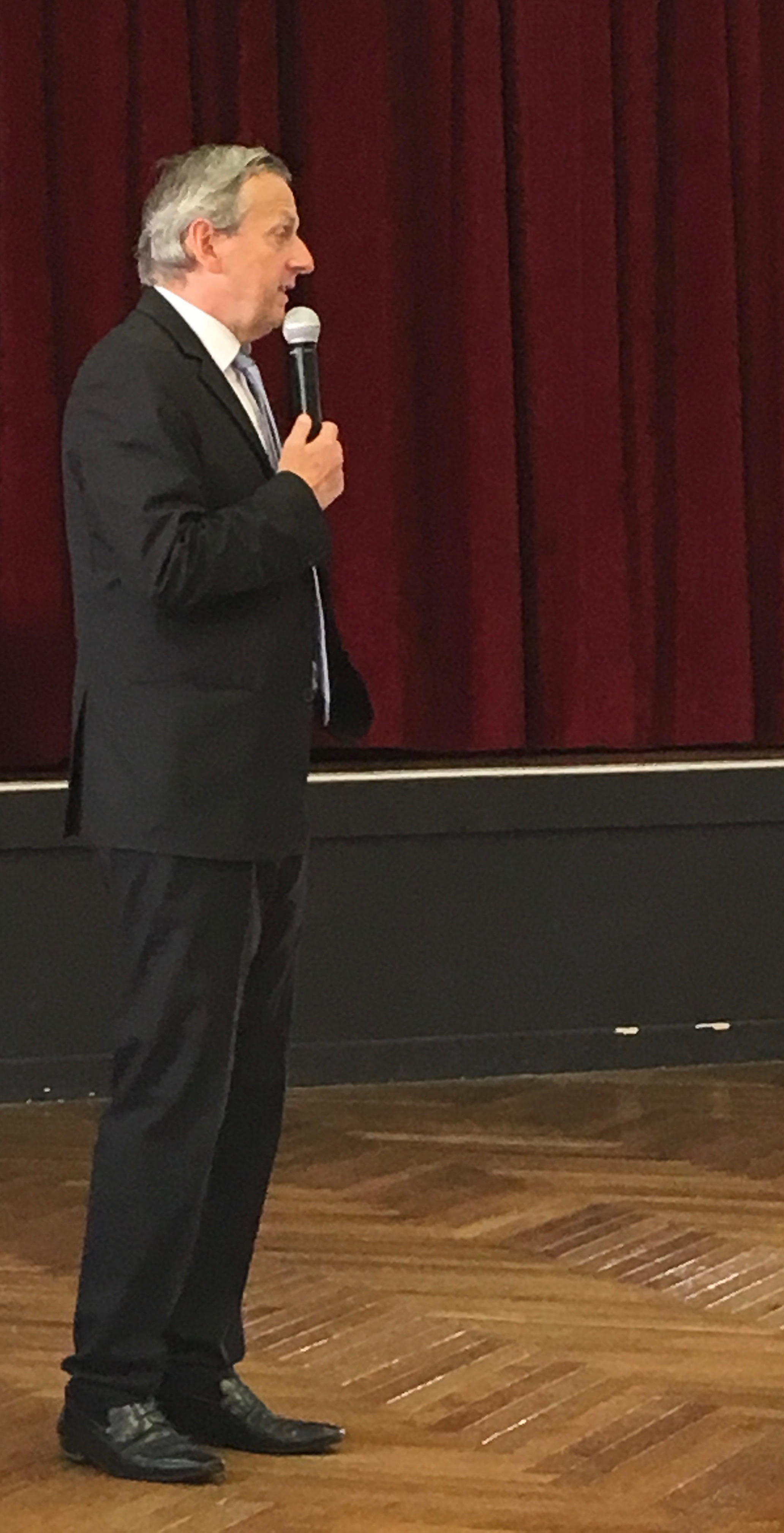 Jean_René_Cazeneuve.jpg