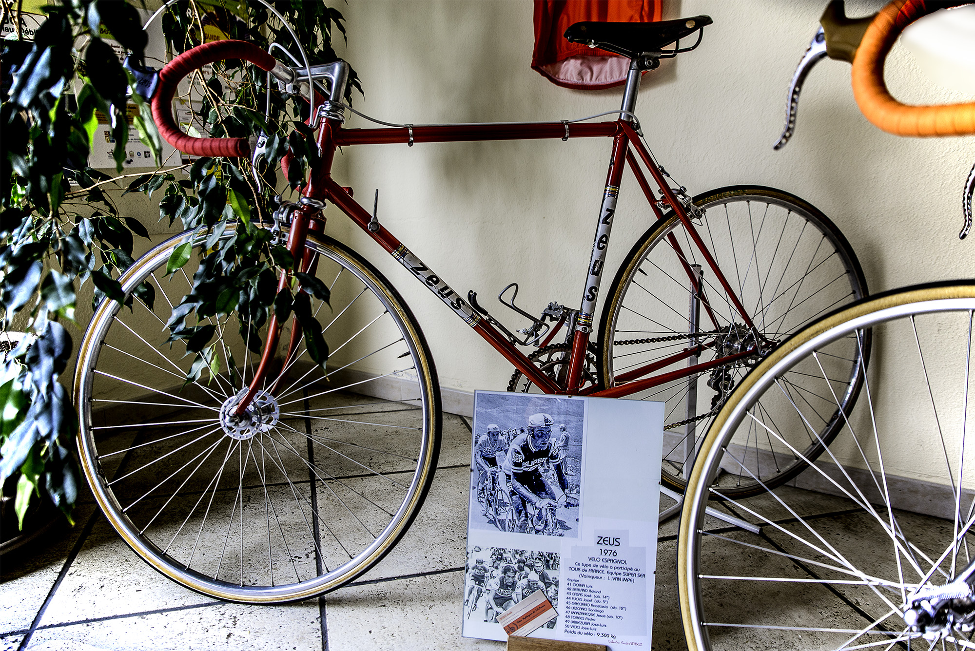 11 Vélo espagnol Zeus utilisé en 1976 par Luis Ocaña collection Emile Arbès 64 Buzy 1bis 020617.jpg