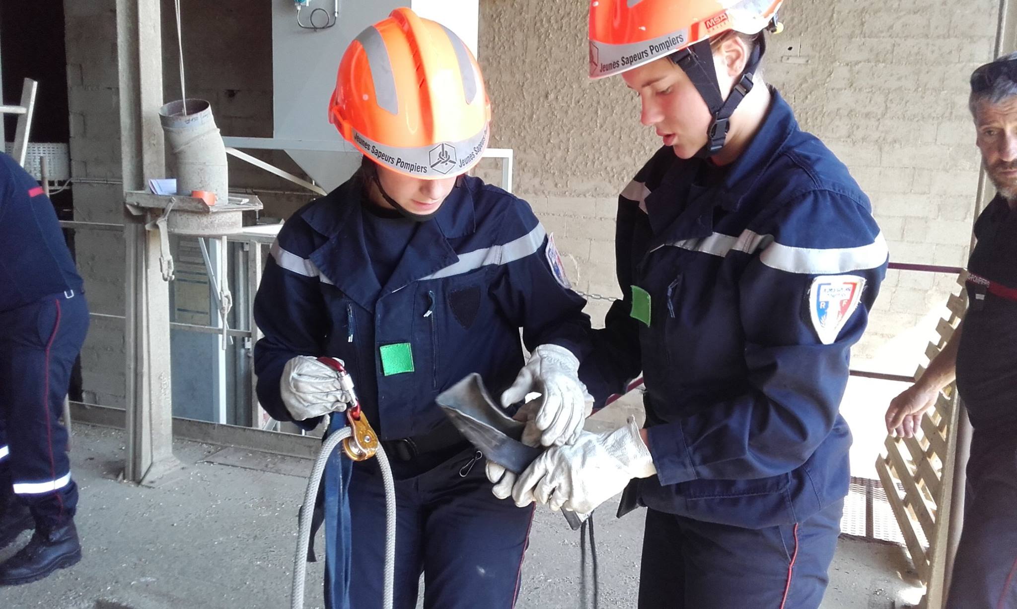 pompiers futurs 3.jpg