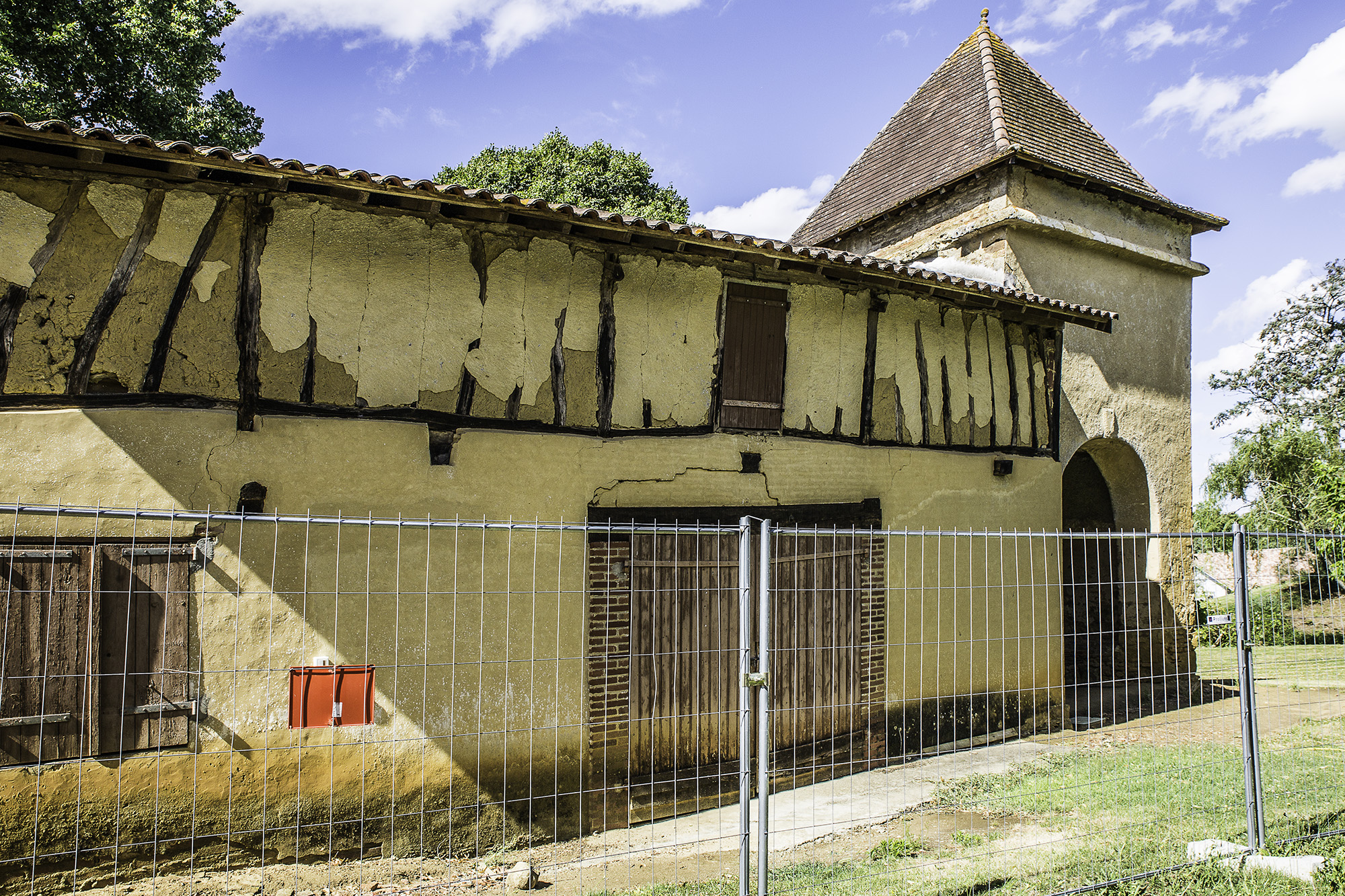 8 Bâtiment annexe pour l'accueilfuturs des visiteurs 1bis 290617.jpg