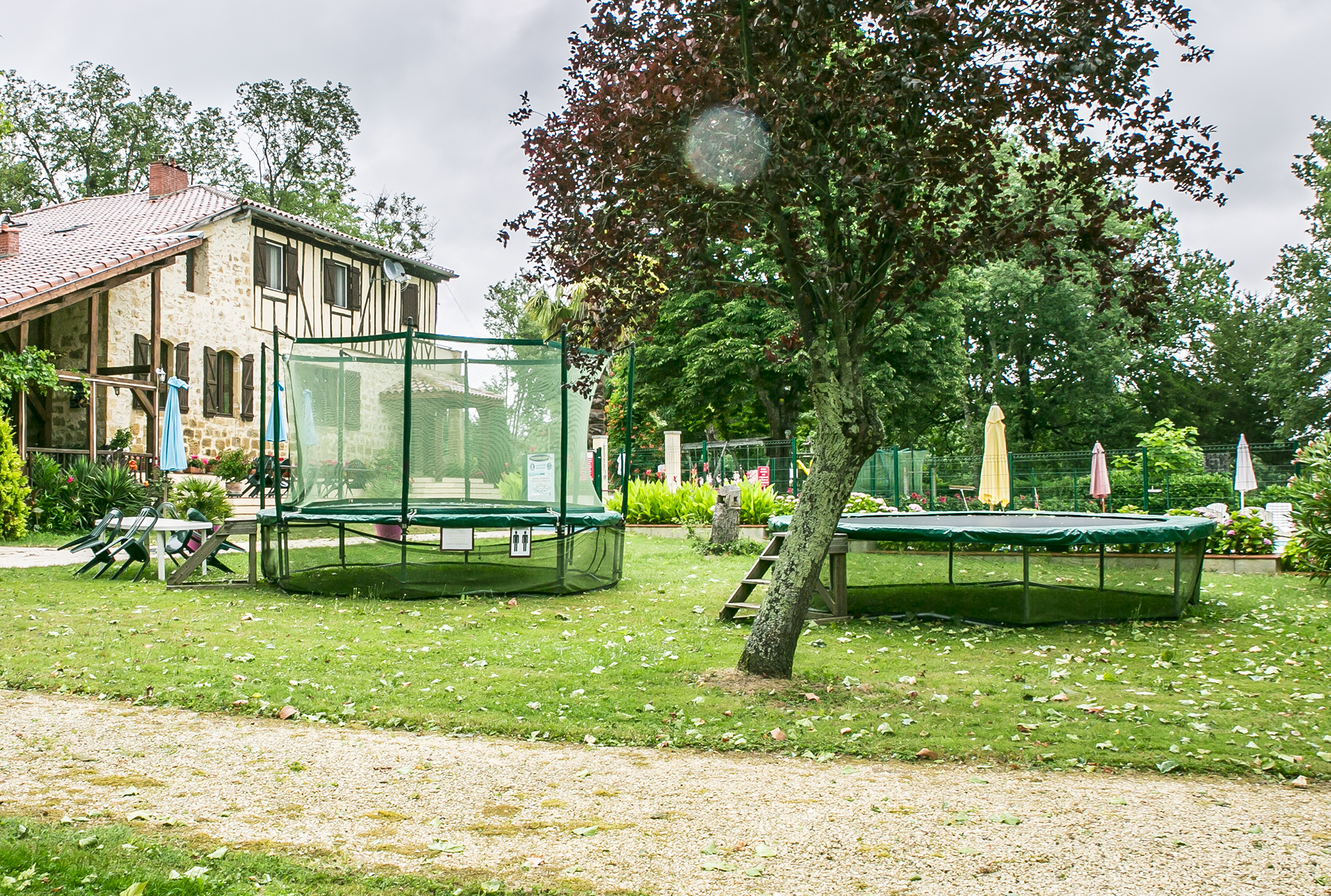 7 Des trampolins pour divers âges 1bis 30.617.jpg