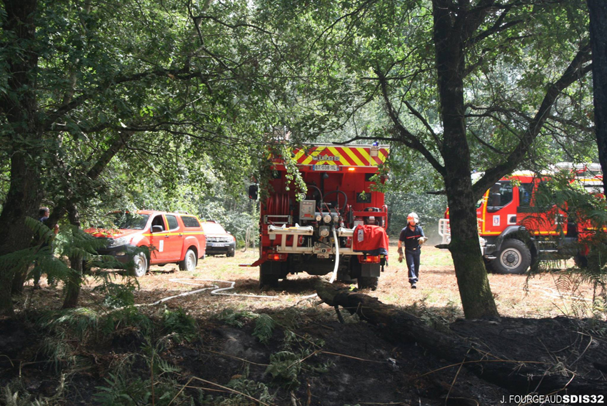 pompiers feu bois loudebat 2.jpg