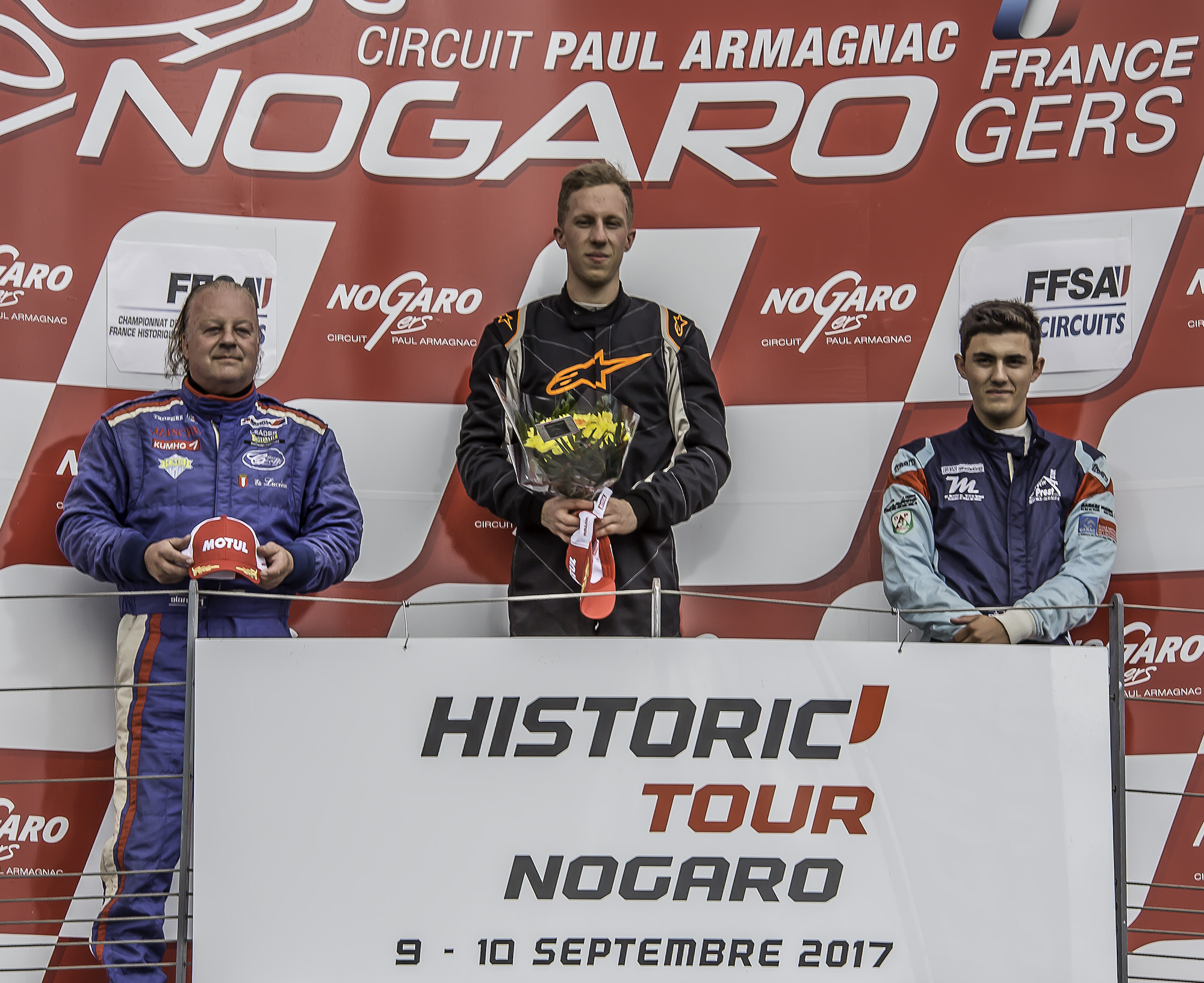 5 Legend Cars podium course 1 1bis 090917.jpg