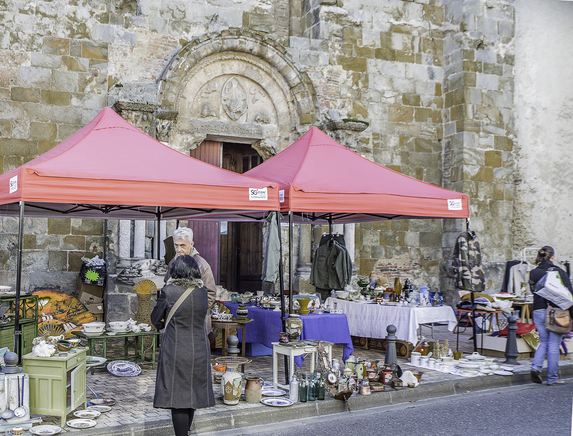 2 Devant l'église 1bis 071017.jpg