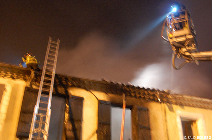 pompier feu vic 22.jpg