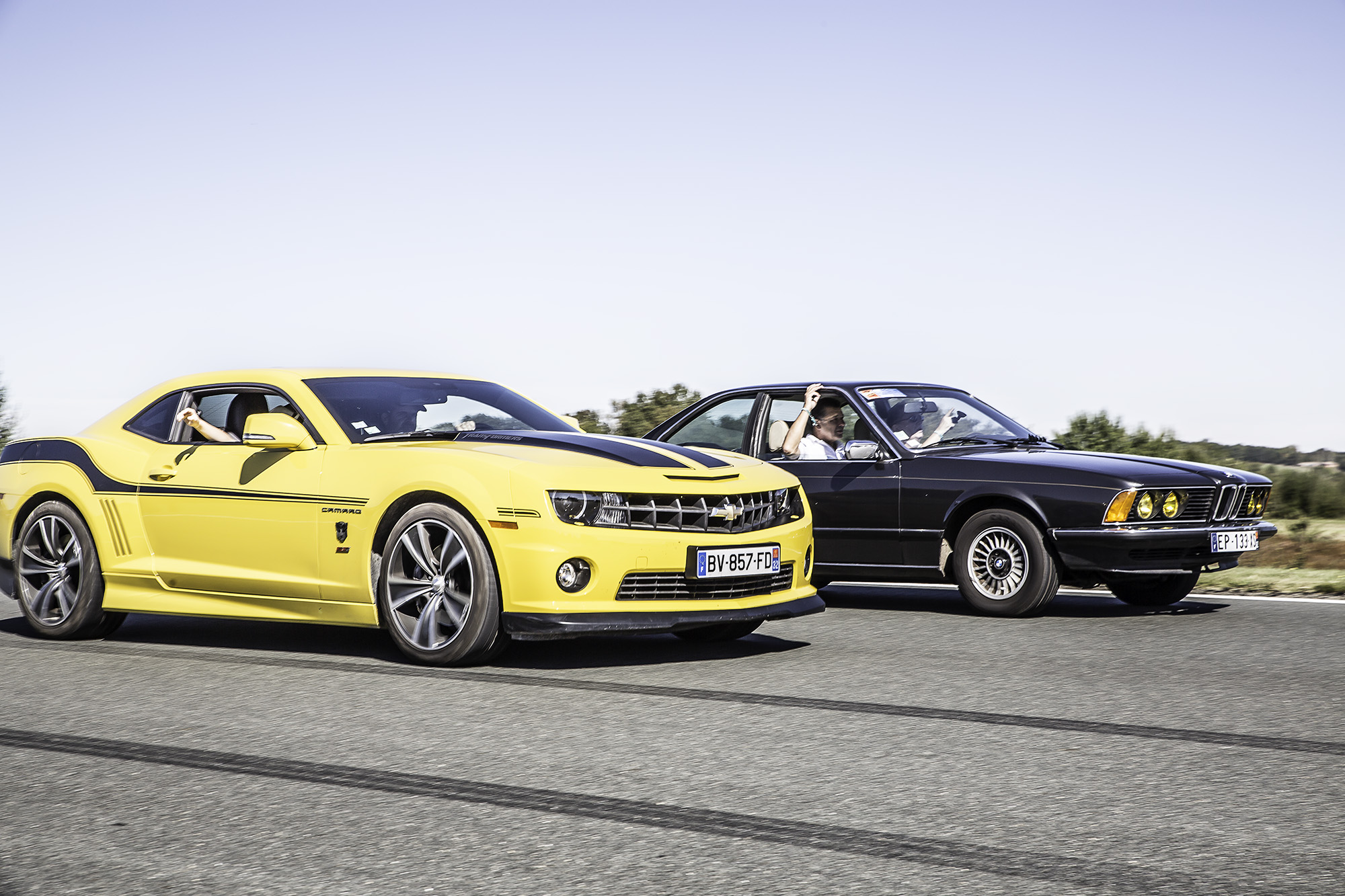 15 Chevrolet Camaro et BMW 1bis 081017.jpg