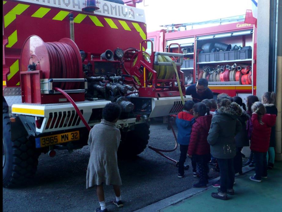 photo J Fourgeaud SDIS 32pompiers enfants nogaro4.JPG
