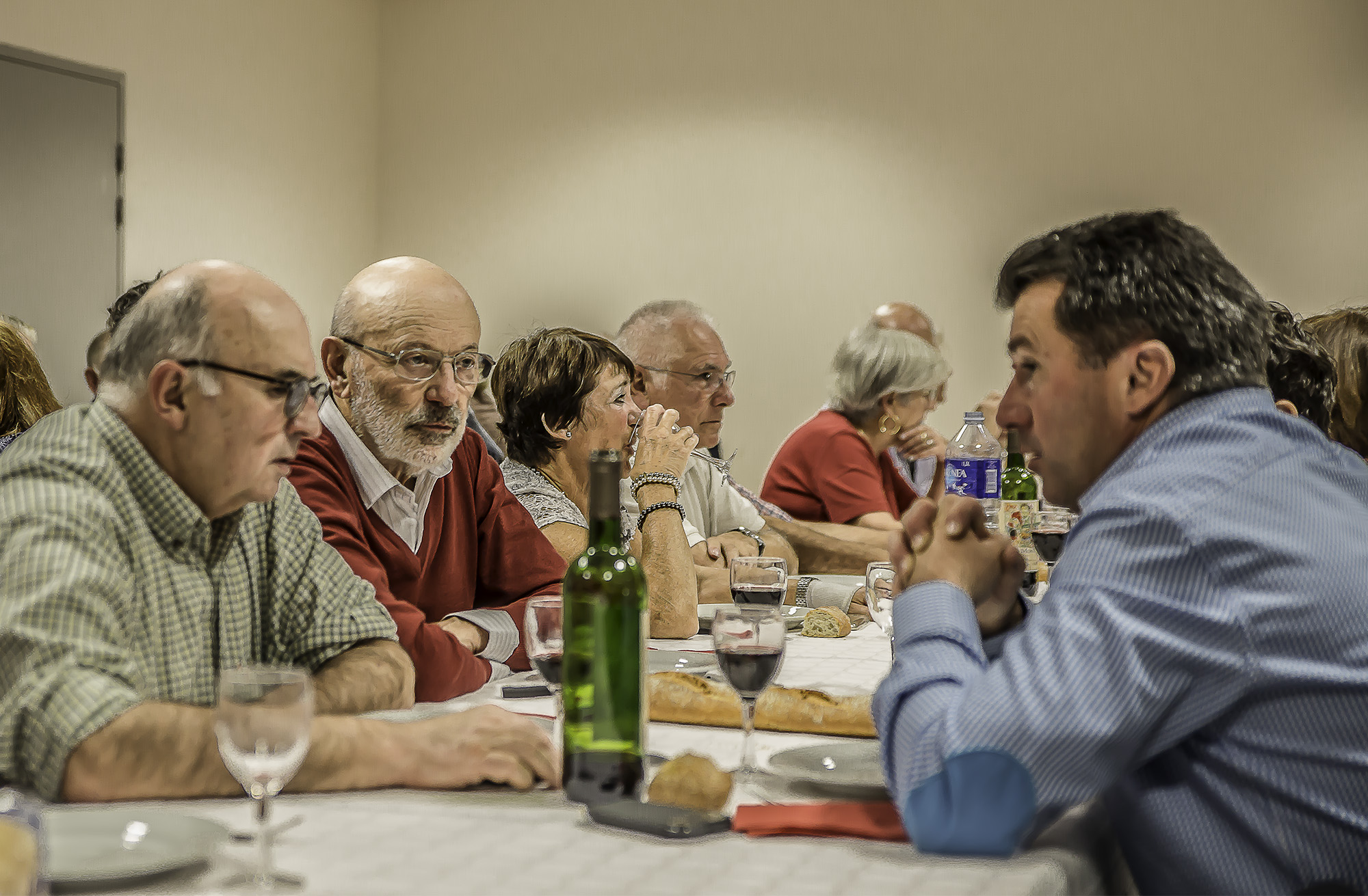 7 De g à dr Thierry Cazaubon Jacques Rozis et convives 1bis 131017.jpg