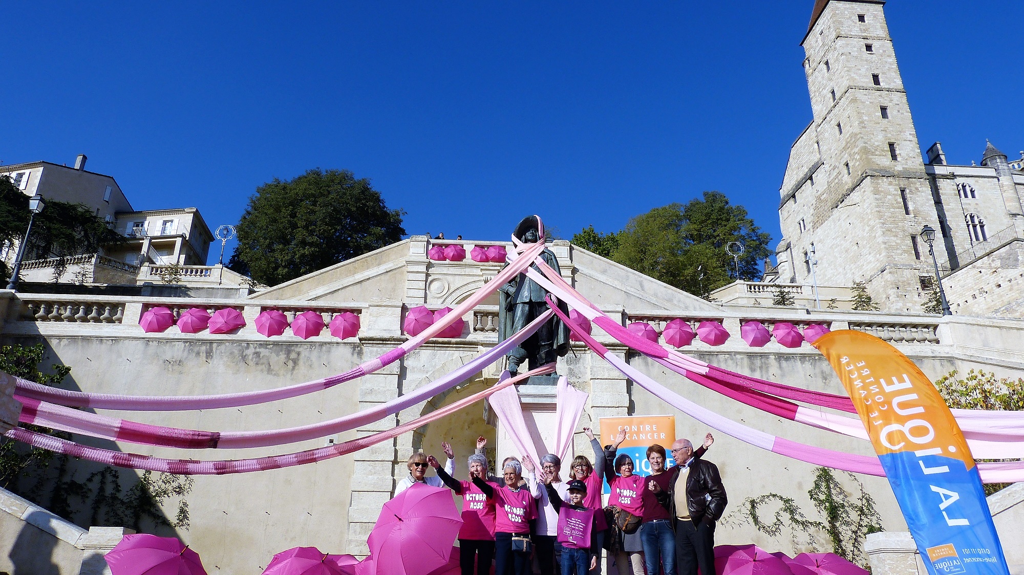un pour tous tous contre le cancer du sein.JPG