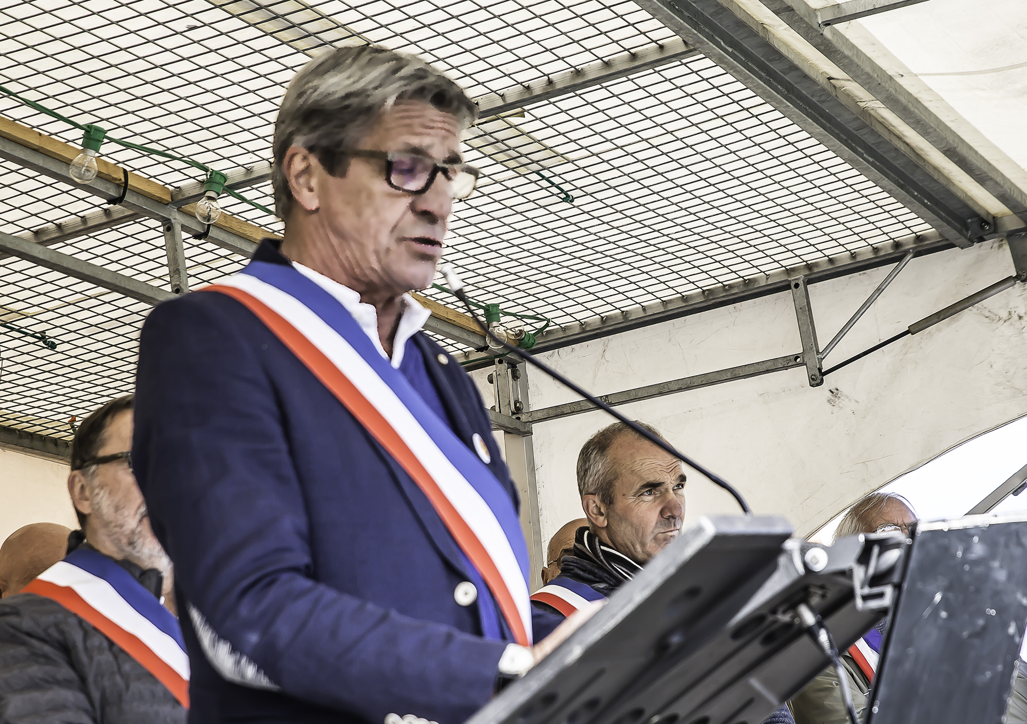 8 Michel Espié maire de Vic-Fezensac au micro 1bis 071117.jpg