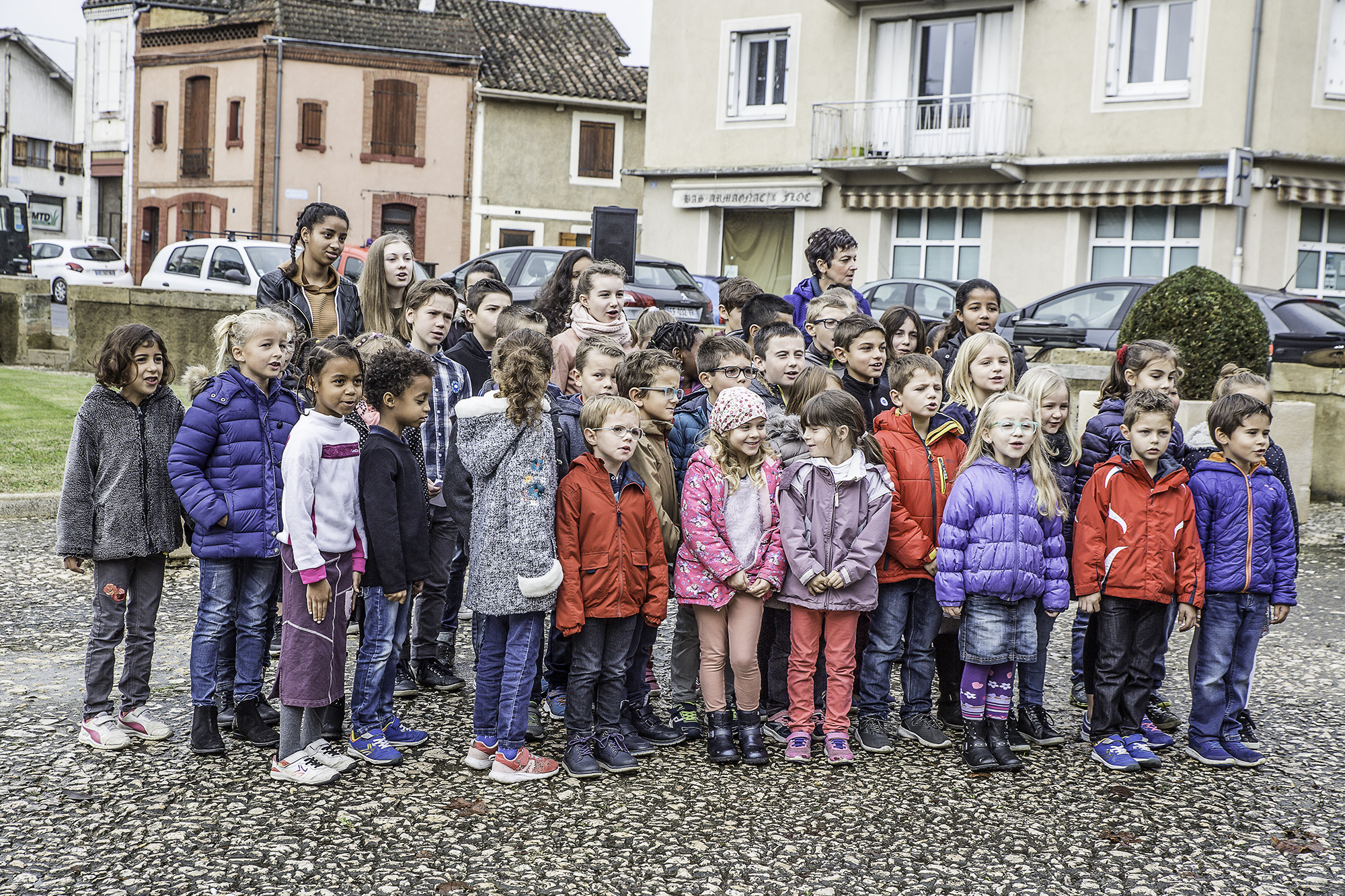 7 Les enfants chantent la Marseillaise 1bis 111117.jpg
